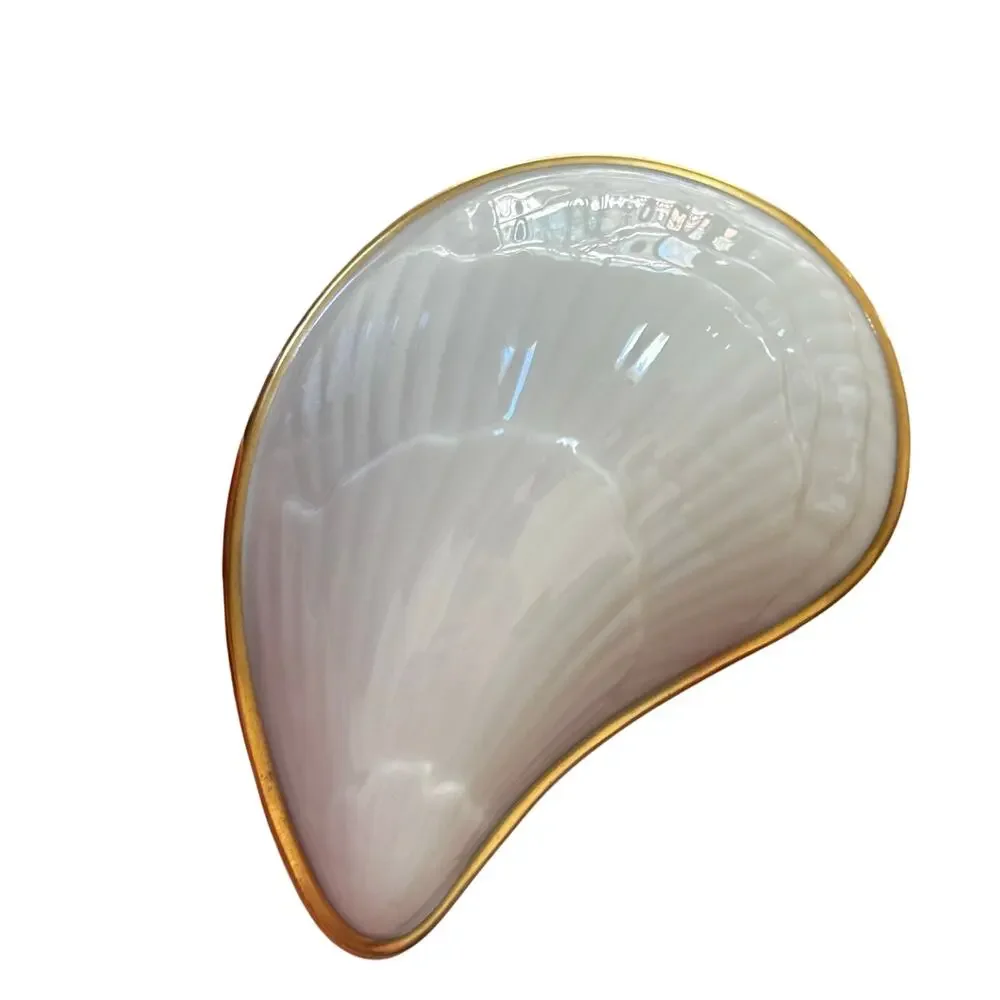 Lenox Porcelain sea shell trinket box creamy white gold trim decorative keepsake